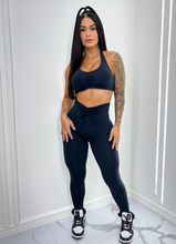 Load image into Gallery viewer, Black Seamless with Pockets Legging Set
