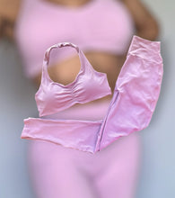 Carregar imagem no visualizador da galeria, Smooth Lavender Top and  Leggings Set with Pockets
