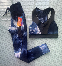 將圖片載入圖庫檢視器 Texture Tie Dye Blue , White and  Black Leggings Set
